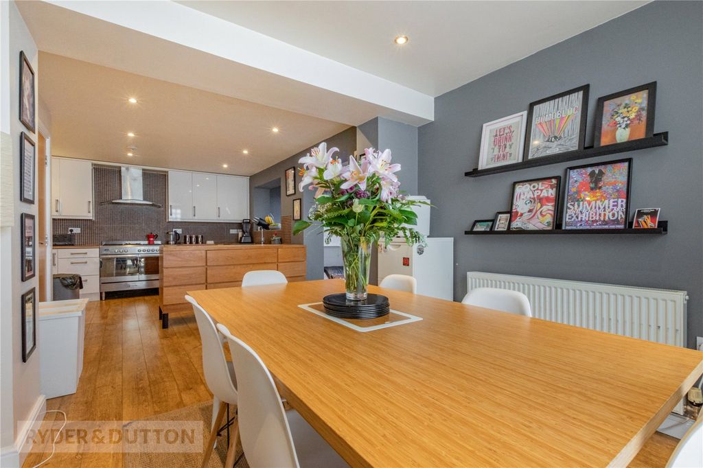 Property photo 3 of 28 Kitchen Diner