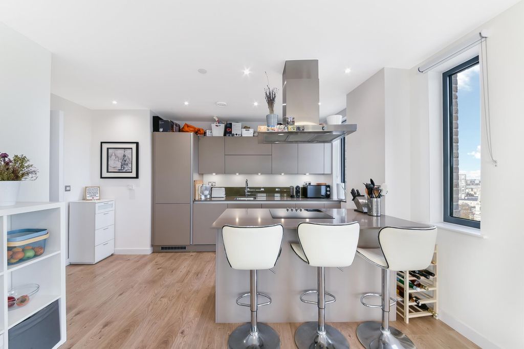 Property photo 1 of 5