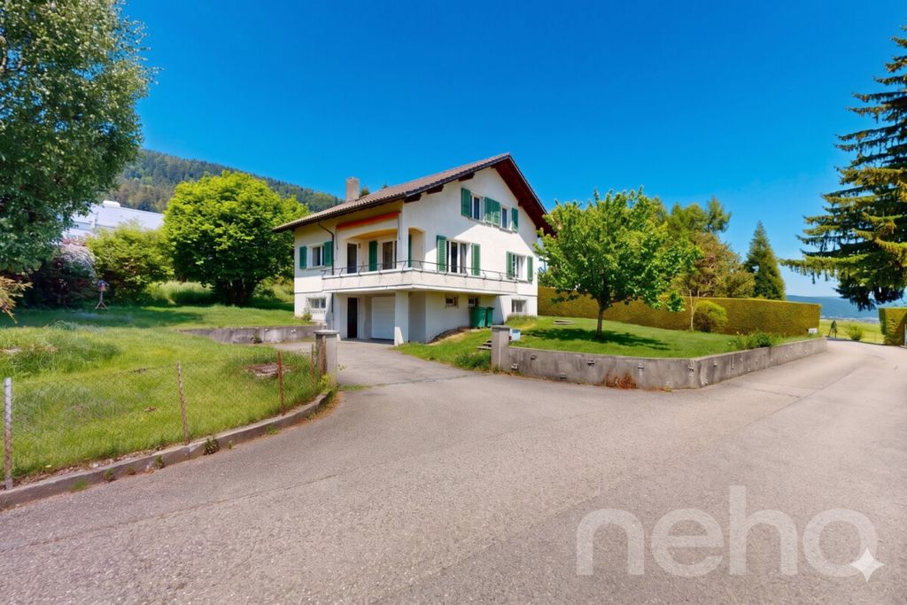Property photo 1 of 13