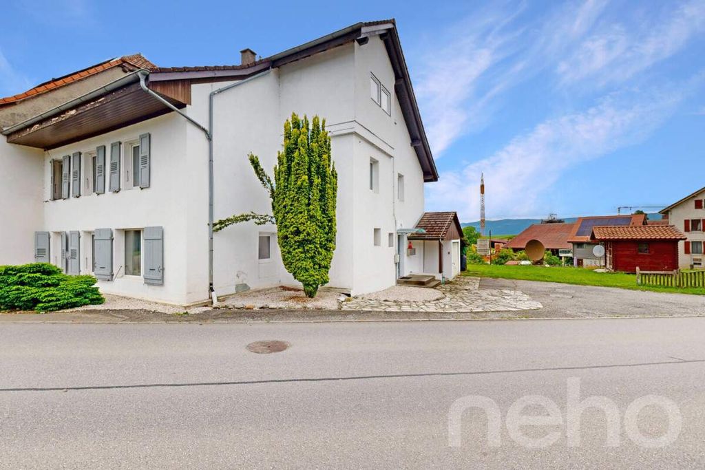 Property photo 1 of 13