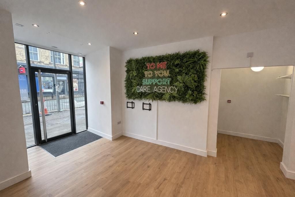 Property photo 3 of 6 Photo 8