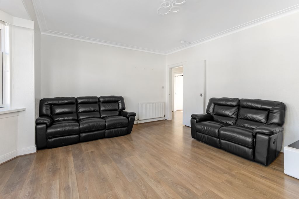 Property photo 3 of 16 Property Image 4