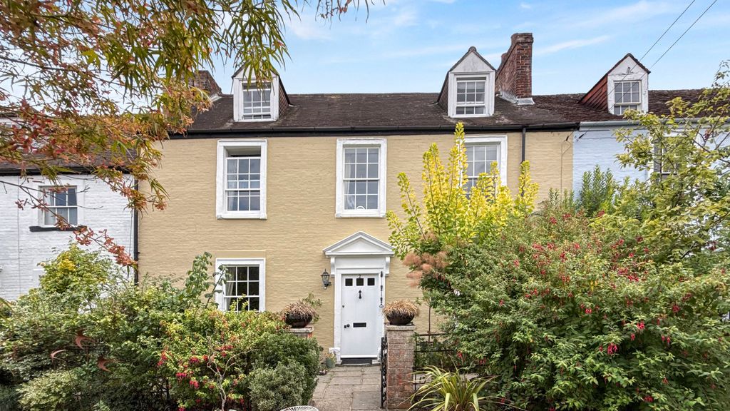 Property photo 1 of 32