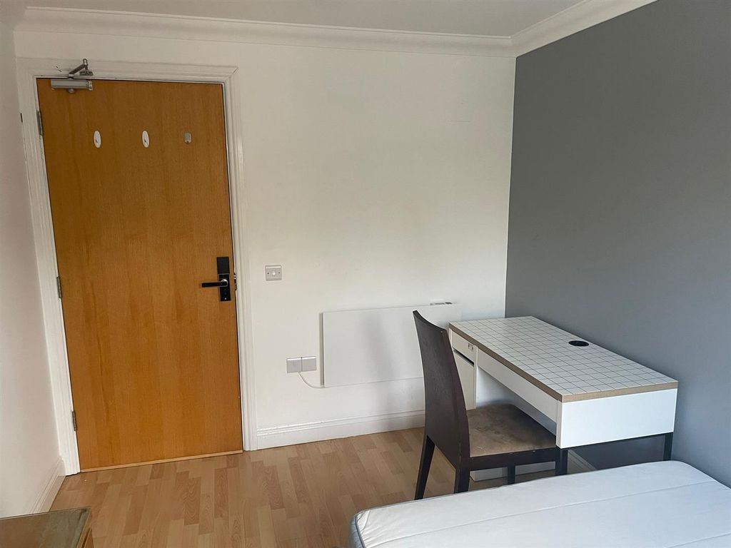 Property photo 2 of 2 Fc95137d-7Ba4-4208-A224-B9ee81F706d3.Jpg