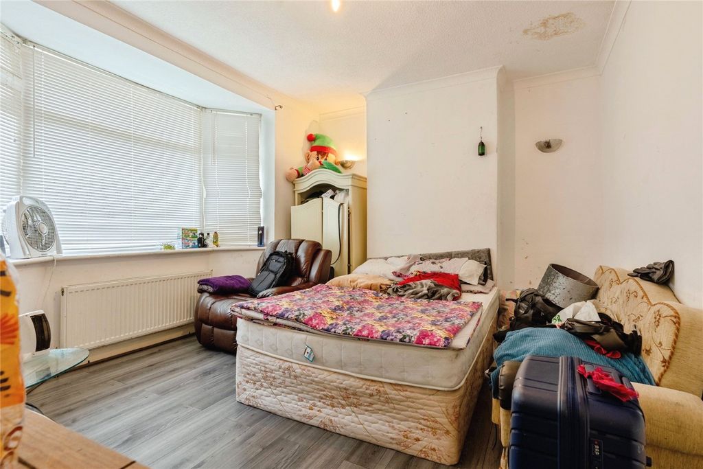 Property photo 3 of 11 Picture No. 02