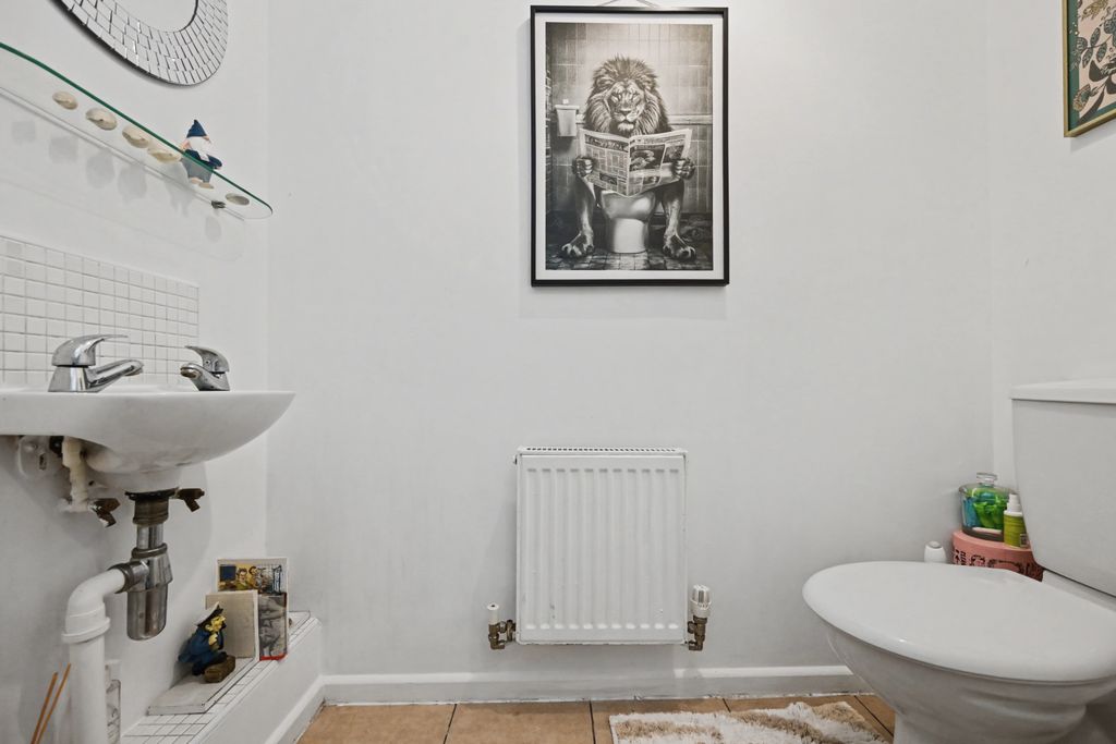 Property photo 3 of 26