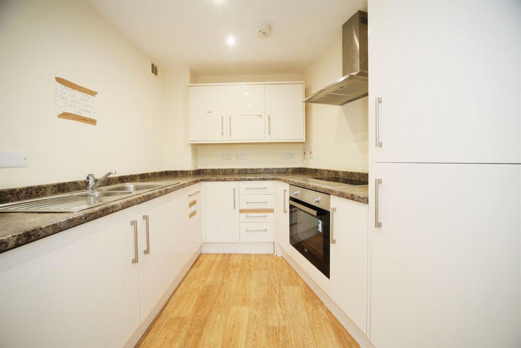 Property photo 3 of 13