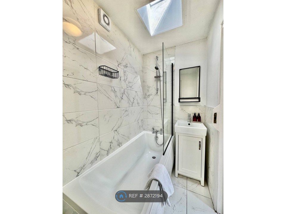 Property photo 2 of 13 Bathroom