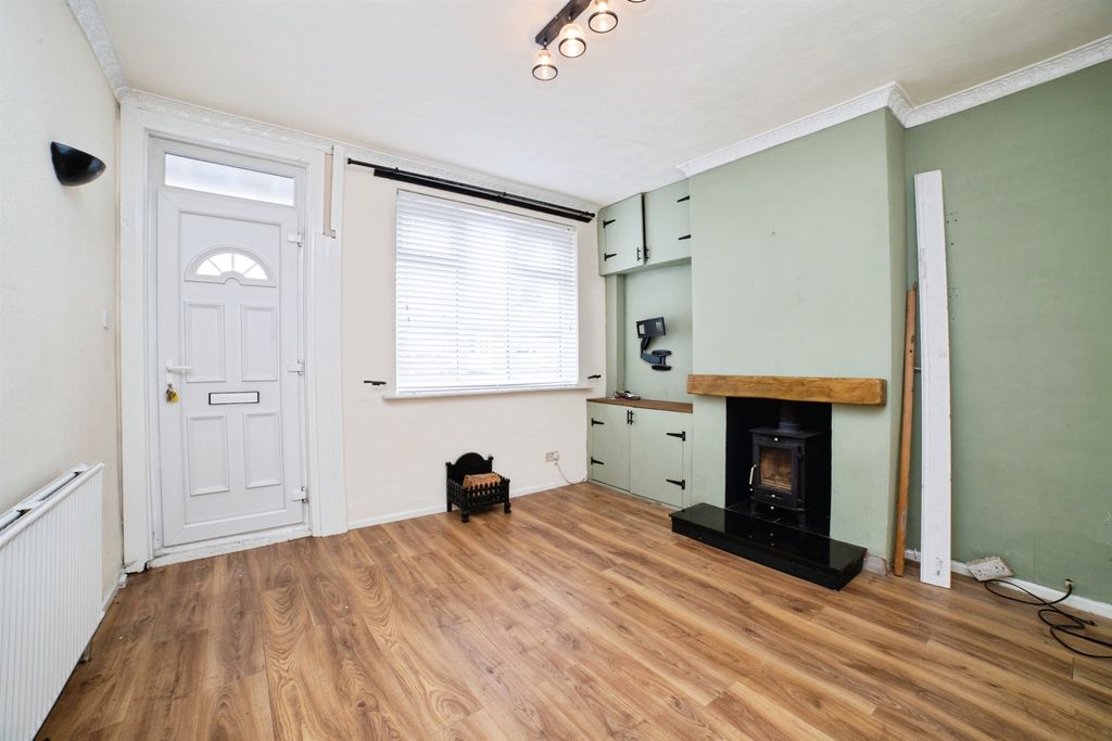 Property photo 3 of 17