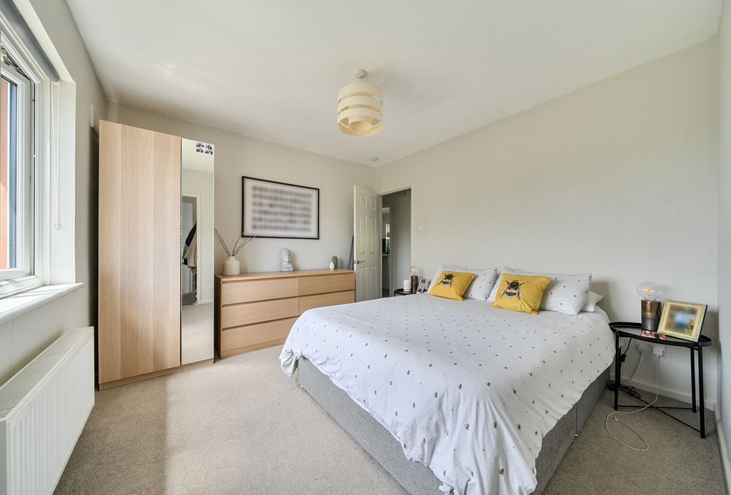 Property photo 3 of 16 Primary Double Bed
