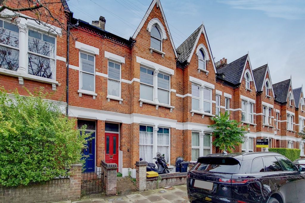 Property photo 3 of 13