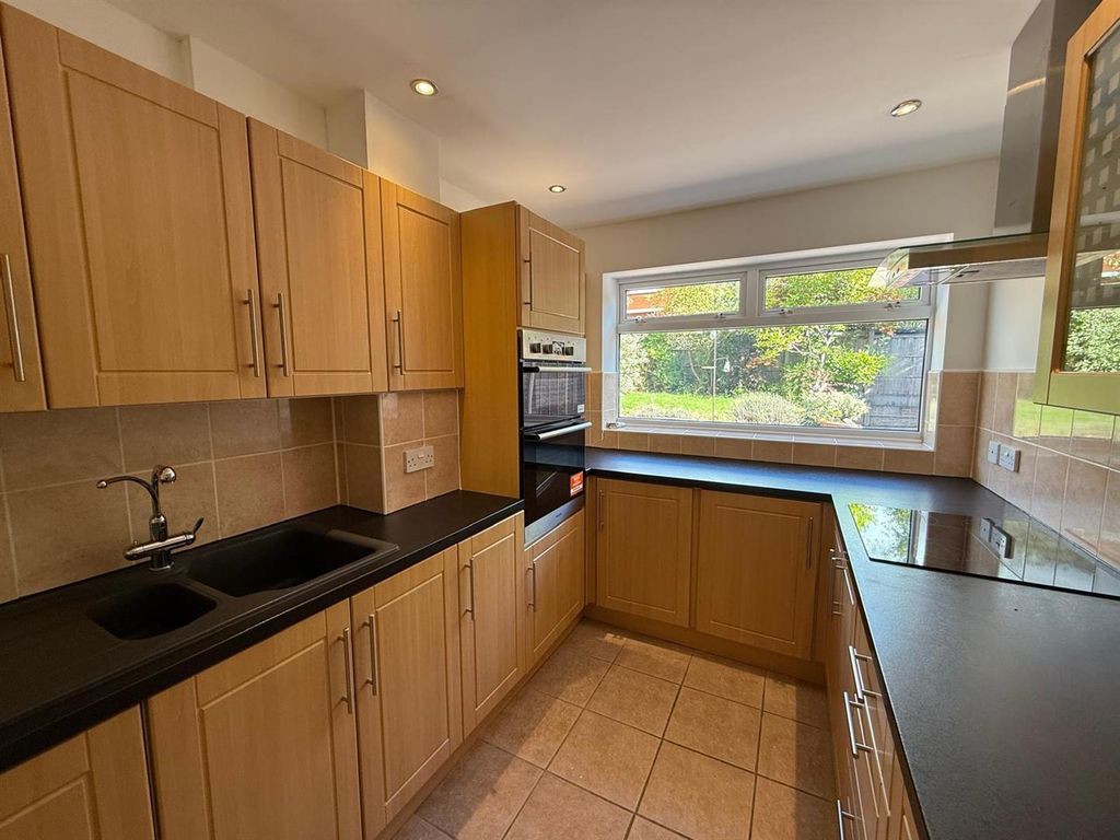 Property photo 3 of 24