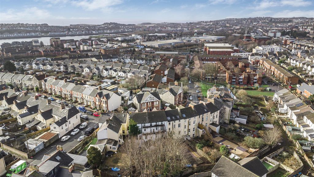 Property photo 3 of 10 22-Dji_0623.Jpg