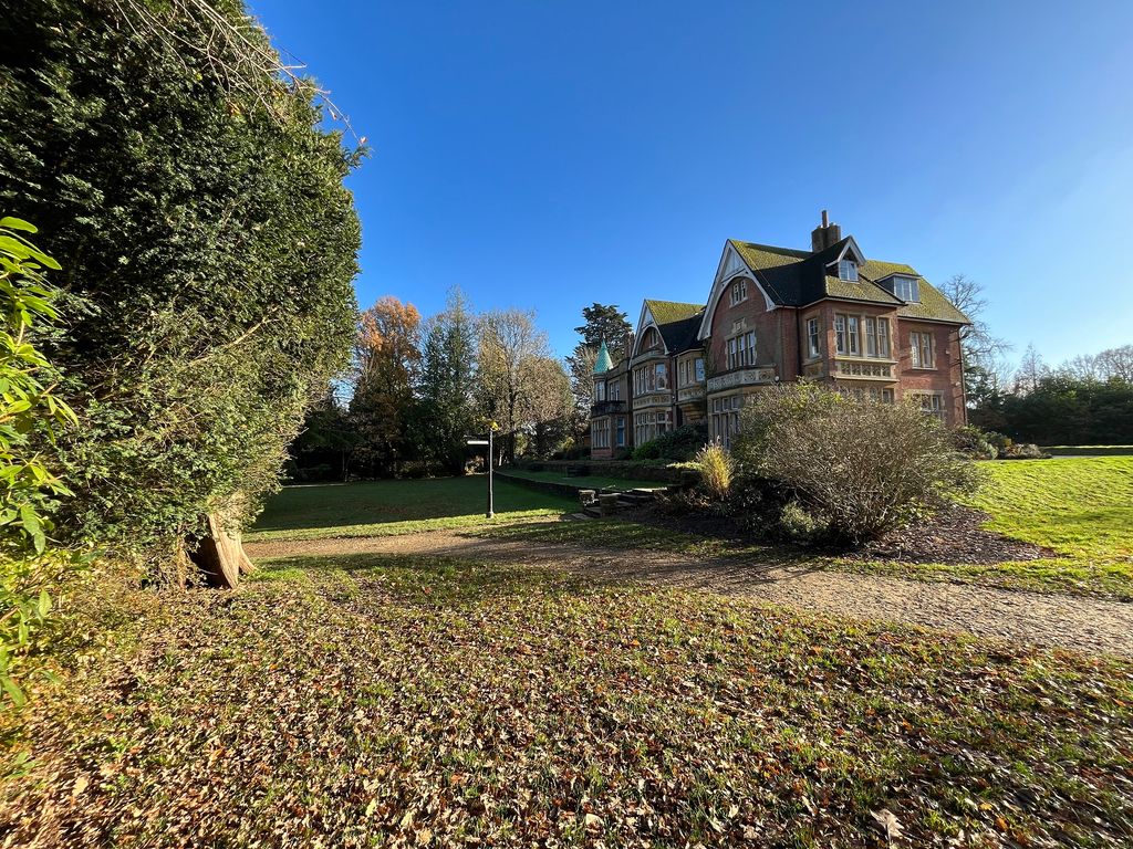 Property photo 3 of 4