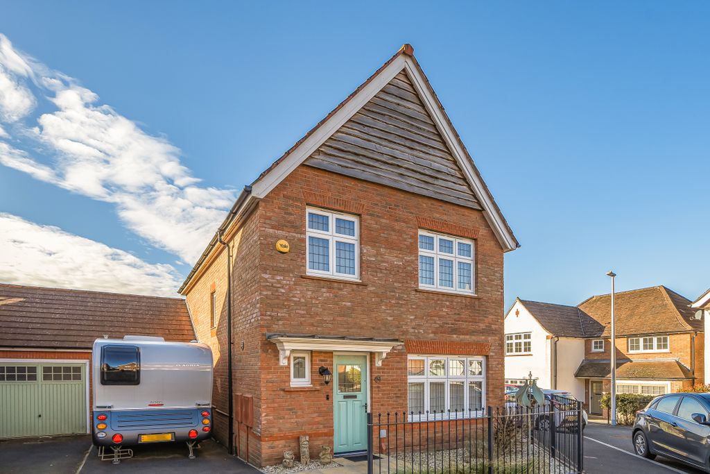 Property photo 1 of 18