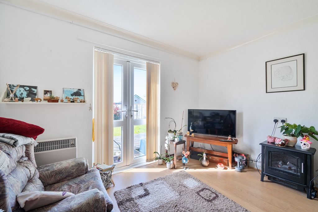 Property photo 2 of 18 1433949-10-69c3E678Adecd-Arw-1
