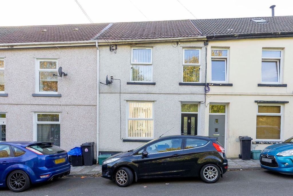 Property photo 1 of 37