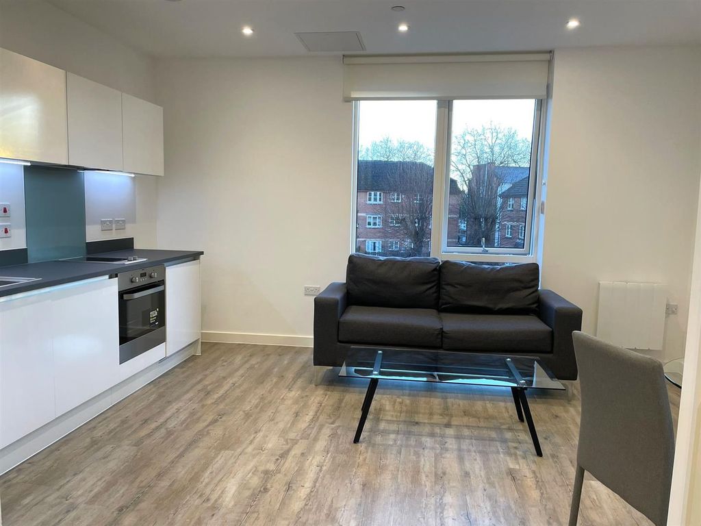 Property photo 2 of 14 Livingpic3.Jpg