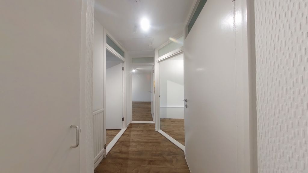 Property photo 2 of 11 Entrance Hallway