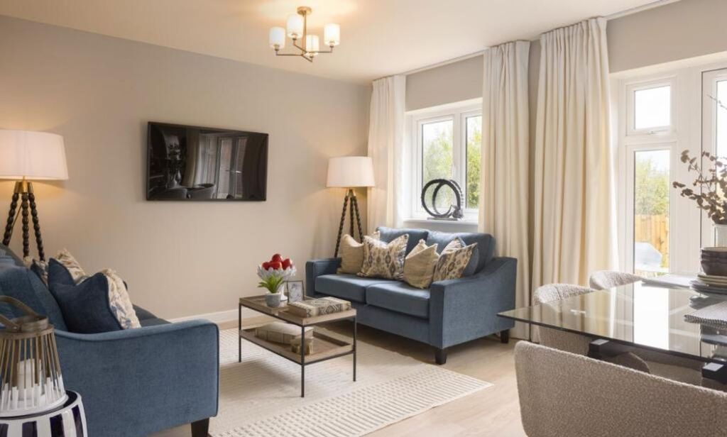 Property photo 2 of 11