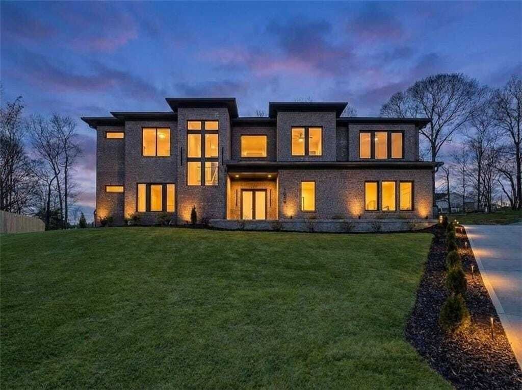 Property photo 1 of 31