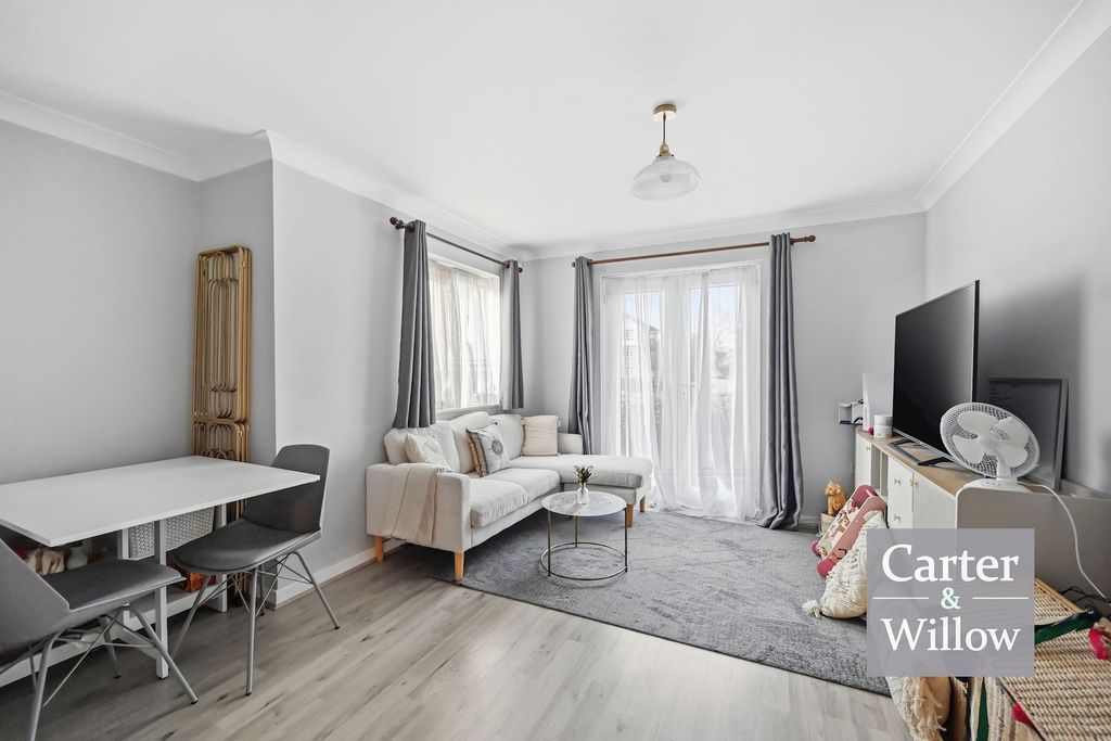 Property photo 3 of 9