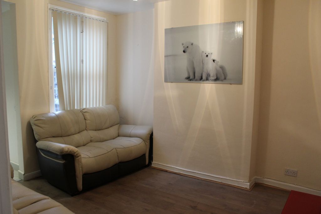 Property photo 3 of 25