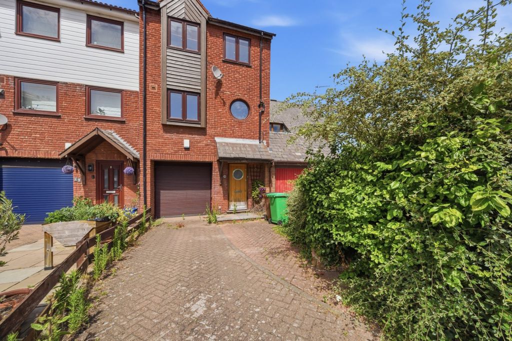 Property photo 2 of 11 Picture No. 10