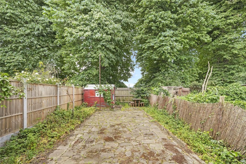 Property photo 3 of 16 Picture No. 14