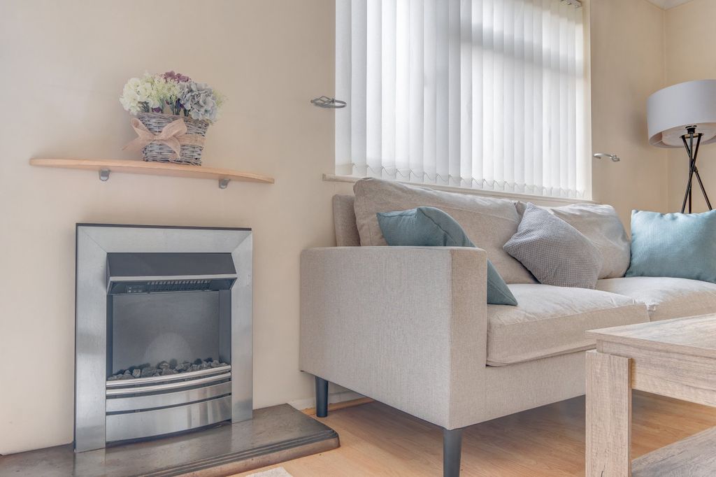 Property photo 3 of 17 Picture No. 27