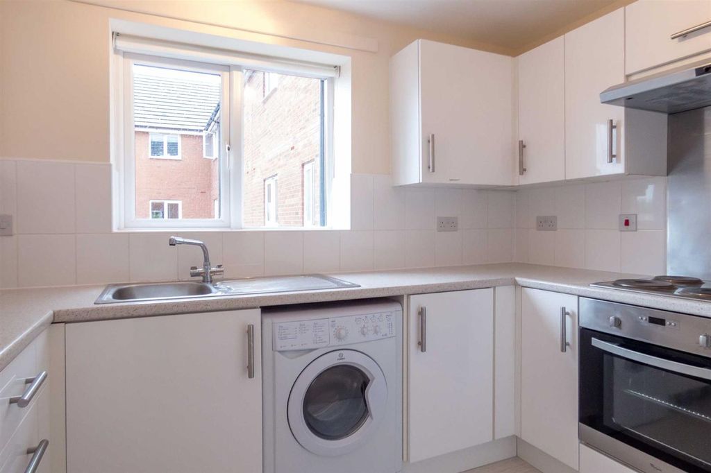 Property photo 3 of 6