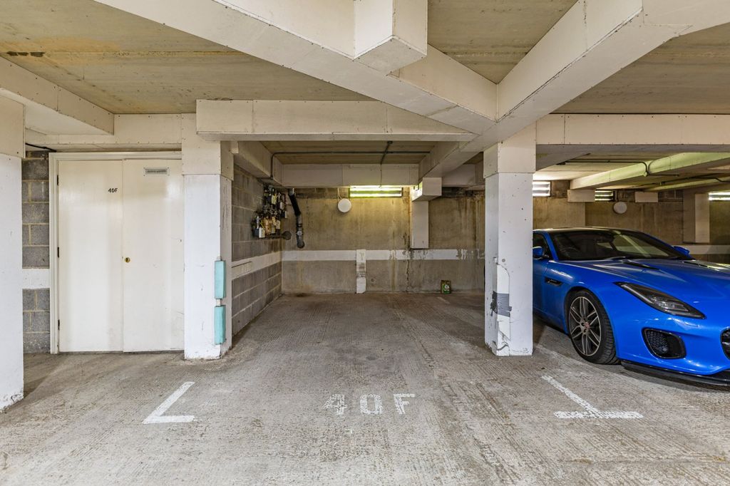 Additional image 14 of 3 bed flat for saleThe Broad Walk, Imperial Square, Cheltenham, Gloucestershire GL50