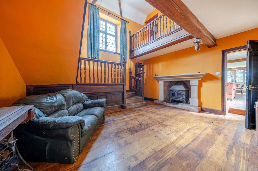 Property photo 2 of 19 Rocknell House