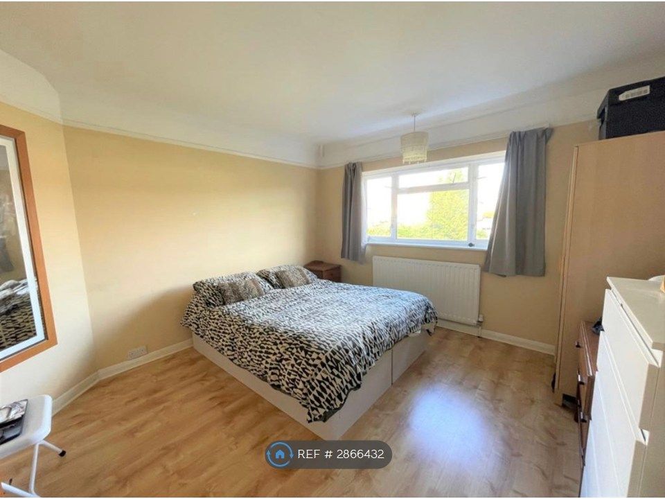 Property photo 2 of 11 Room 1