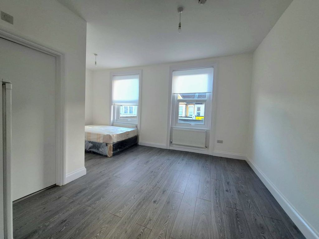 Property photo 3 of 4 Gallery