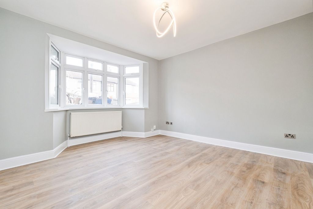 Property photo 2 of 17 Living Room