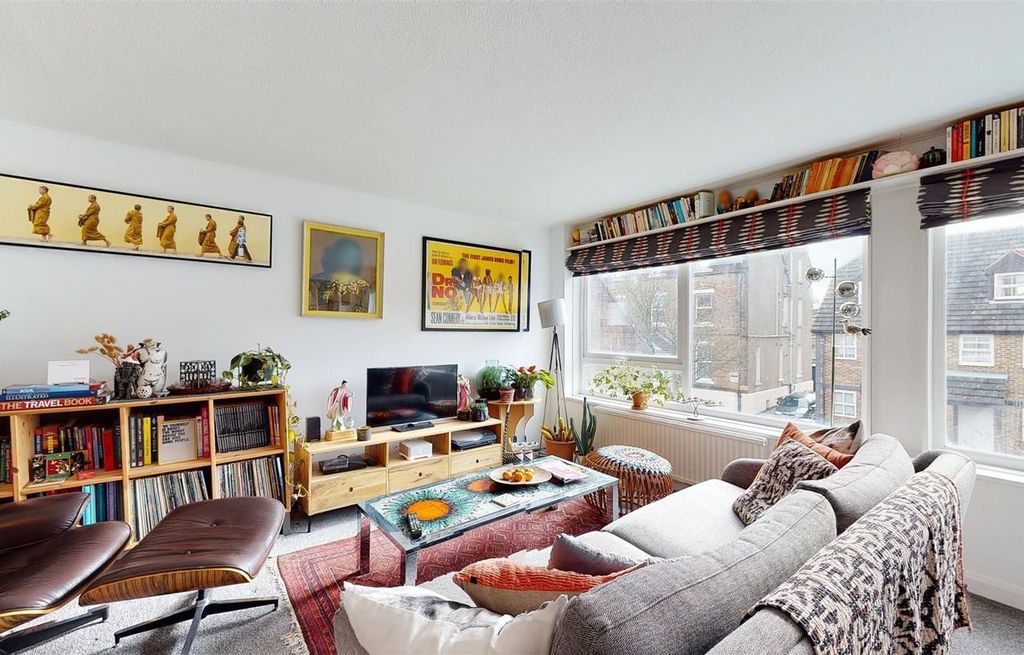 Property photo 3 of 8 Picture 3