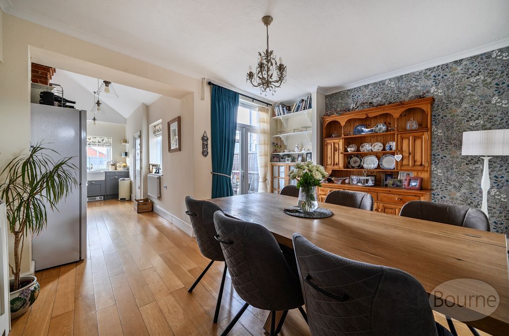 Property photo 3 of 21 c3A3E468-B005-467...