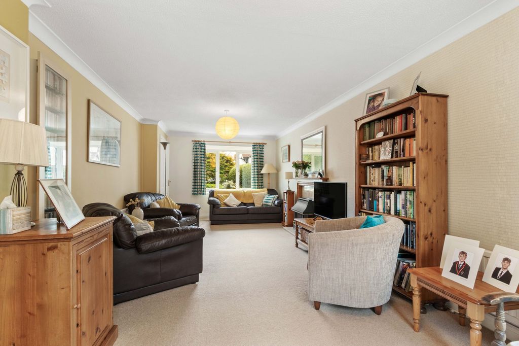 Property photo 3 of 21