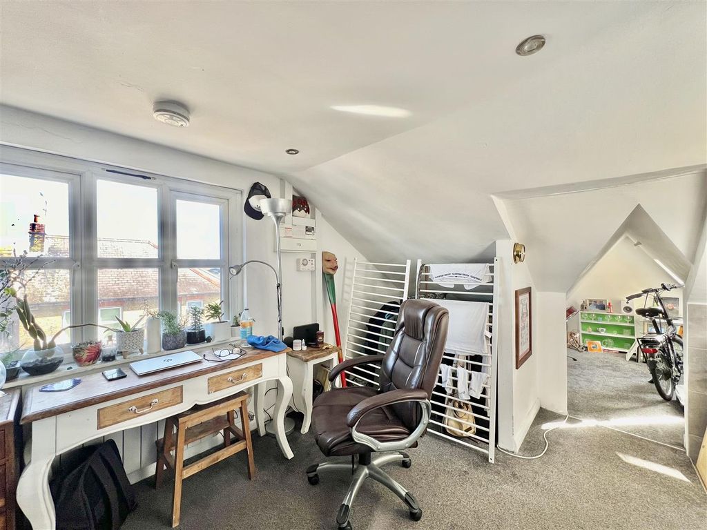 Property photo 1 of 9 Img_8442.Jpg
