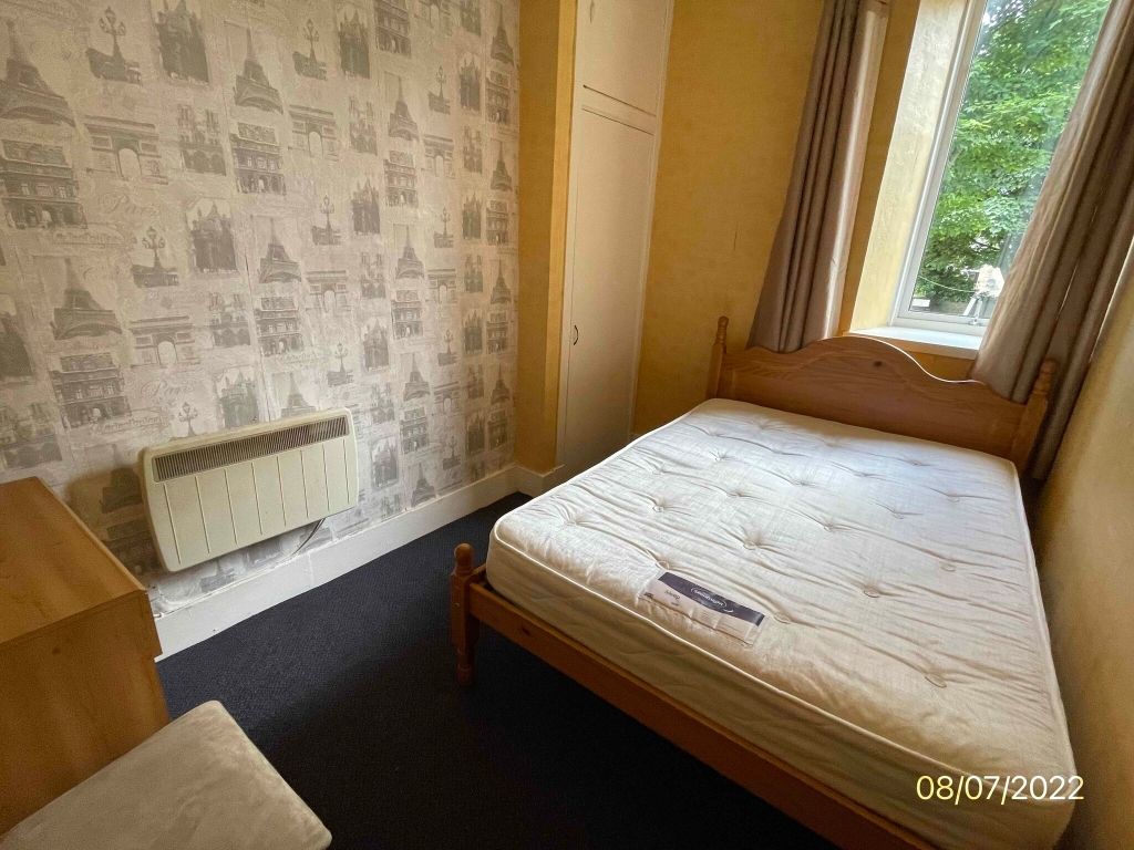 Property photo 3 of 6 Double Bedroom