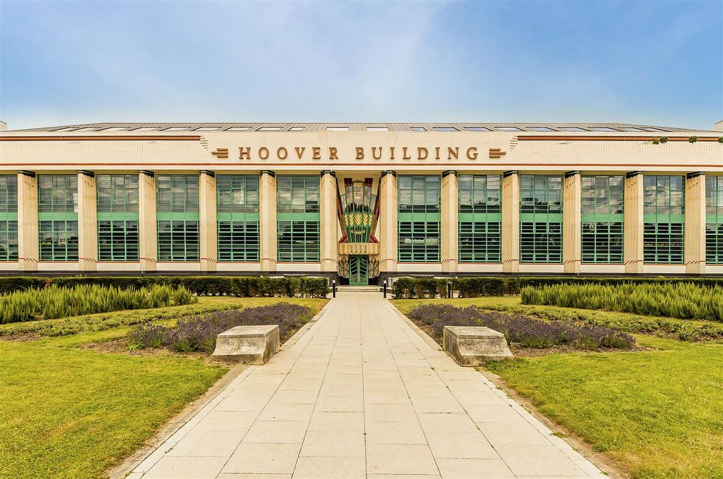 Property photo 1 of 18 Helliwell &amp; Co