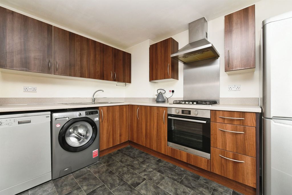 Property photo 2 of 16