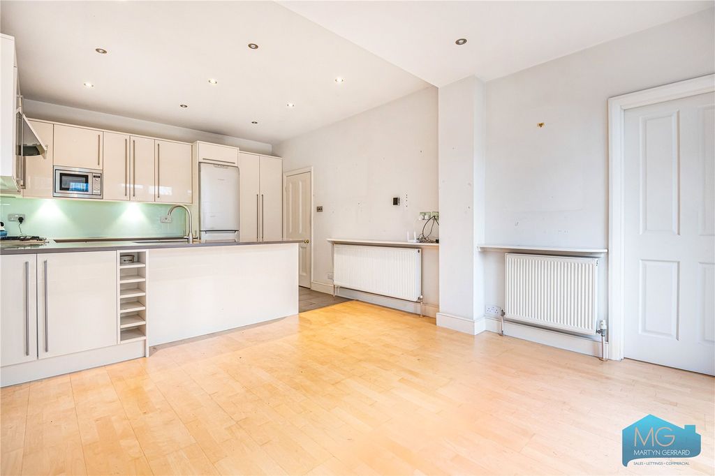 Property photo 3 of 25 Picture No. 08