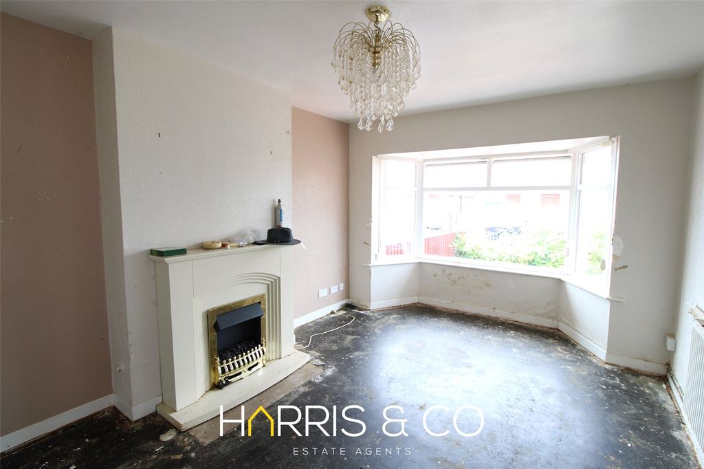 Property photo 2 of 12 Picture No. 13