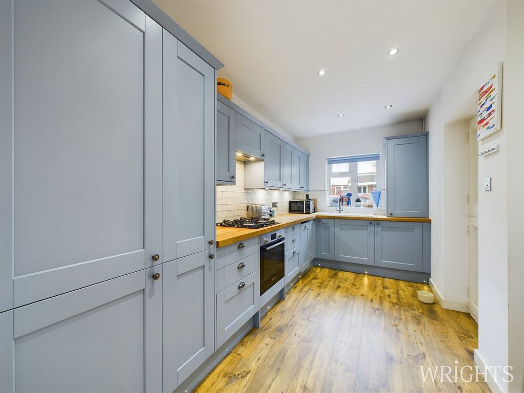 Property photo 1 of 29