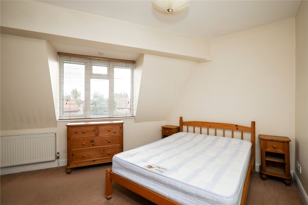 Property photo 2 of 19 Picture No. 11