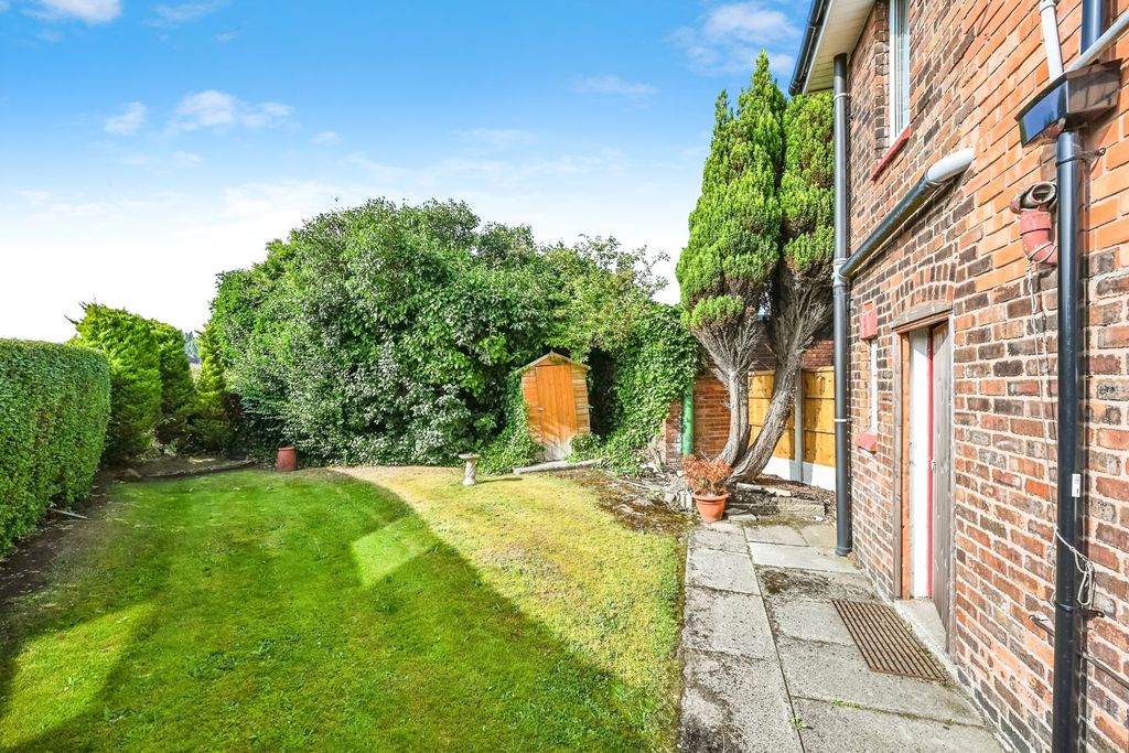 Property photo 3 of 17 Photo