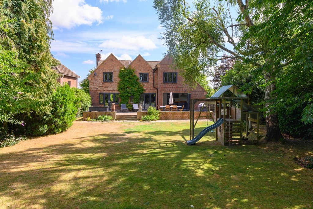 Property photo 2 of 48
