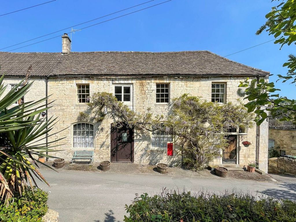 Property photo 1 of 37